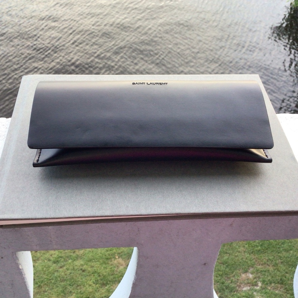 St. Laurent Clutch or Case with Magnetic Closure - Picture 3 of 14
